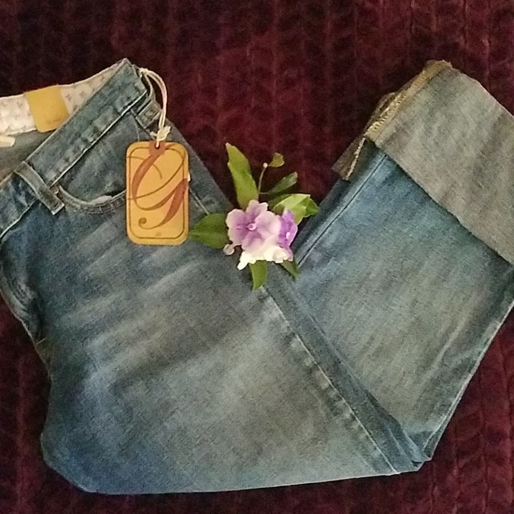🎀2 for $25 NWT G-Unit cuffed jeans🎀